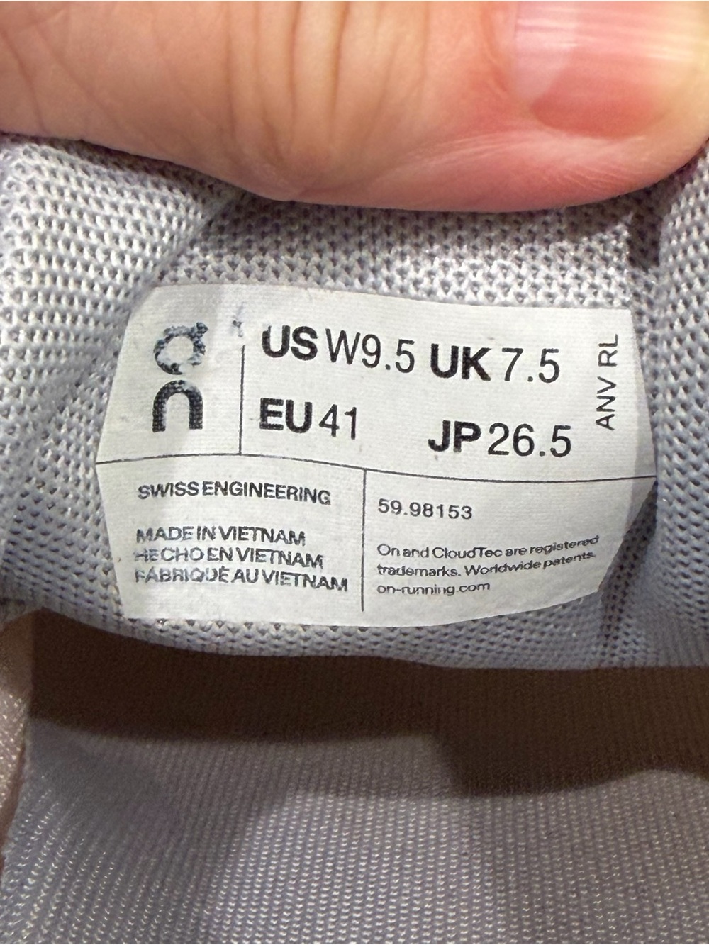 On Running Cloud Women's Running Shoe - Light Pink 9.5 - Picture 8 of 10
